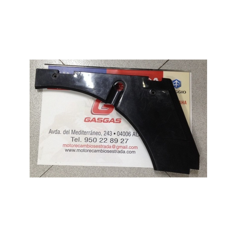 TAPA LATERAL CHASIS DERECHA VESPINO ,AL,ALX/NLX 50CC.